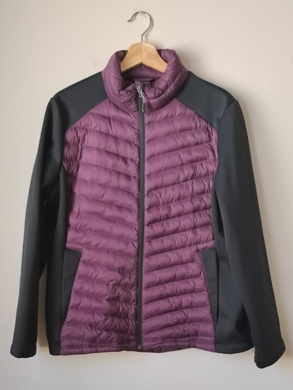32 Degrees Size XL Women’s Quilted Purple and Black Hybrid Jacket